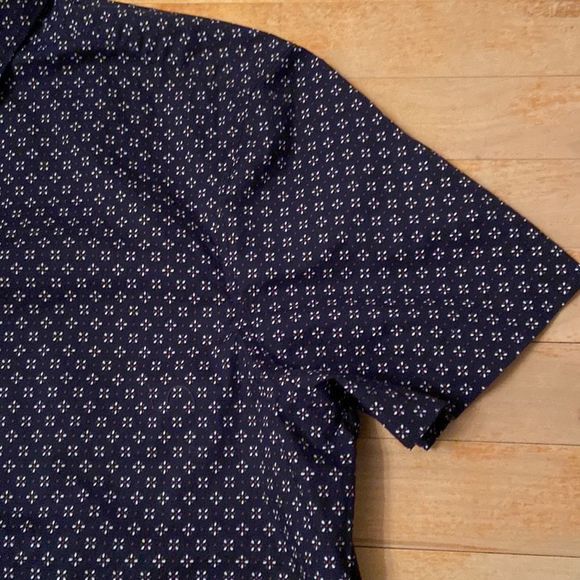 PERRY ELLIS Navy Floral Print Button Down Shirt - Picture 4 of 10